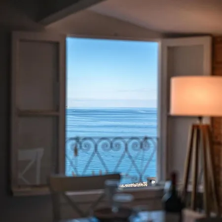 Chateau D'azur Vue Vieille